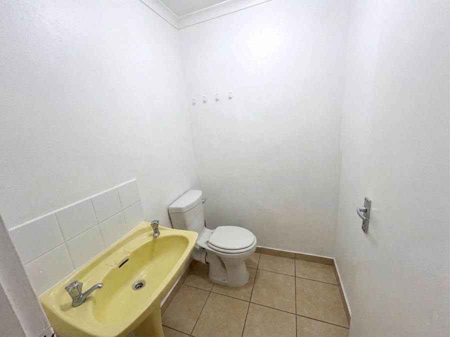 12 Bedroom Property for Sale in Quigney Eastern Cape